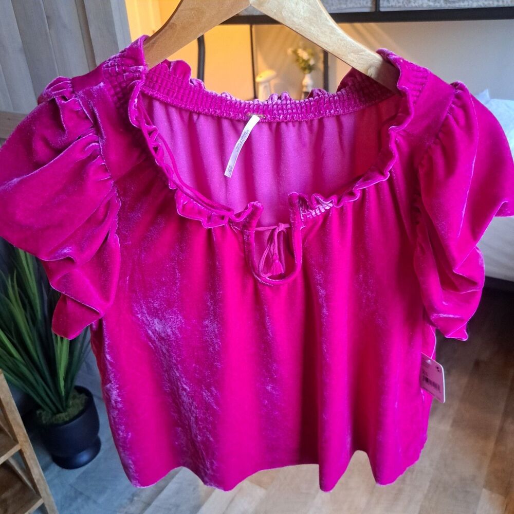 NEW FREE PEOPLE TERESE VELVET BLOUSE OB1585206 CROPPED PINK PHENOM SIZE XS